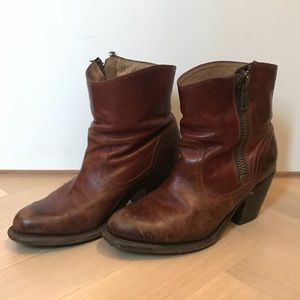 Frye Brown Melissa Whip Zipper Boots Retired Style